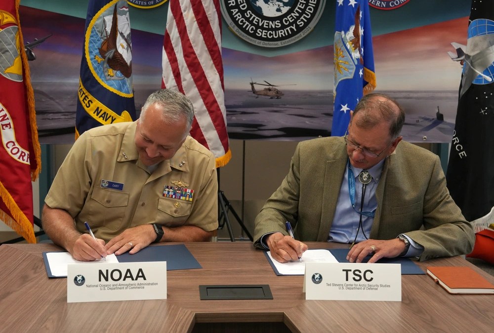 TSC and NOAA sign agreement to strengthen defense readiness